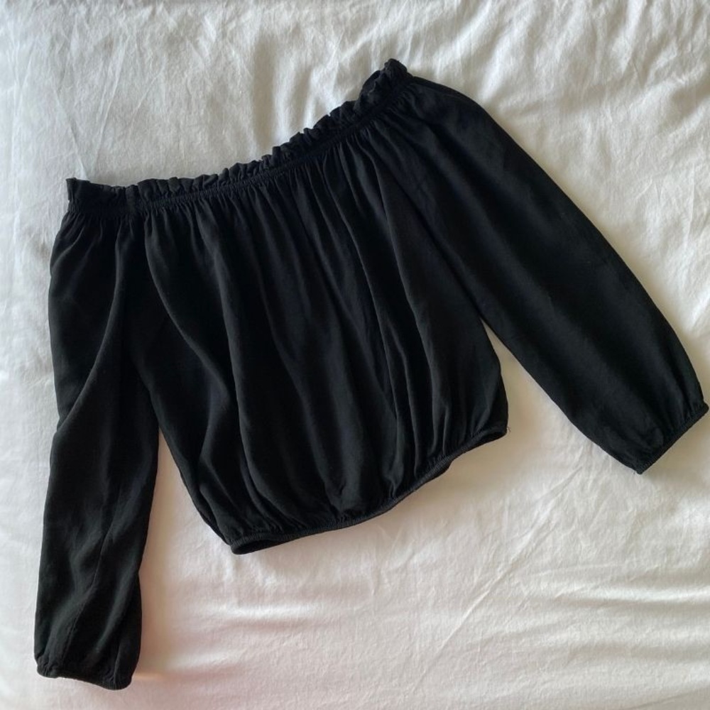 Brandy Melville long sleeve off the shoulder top